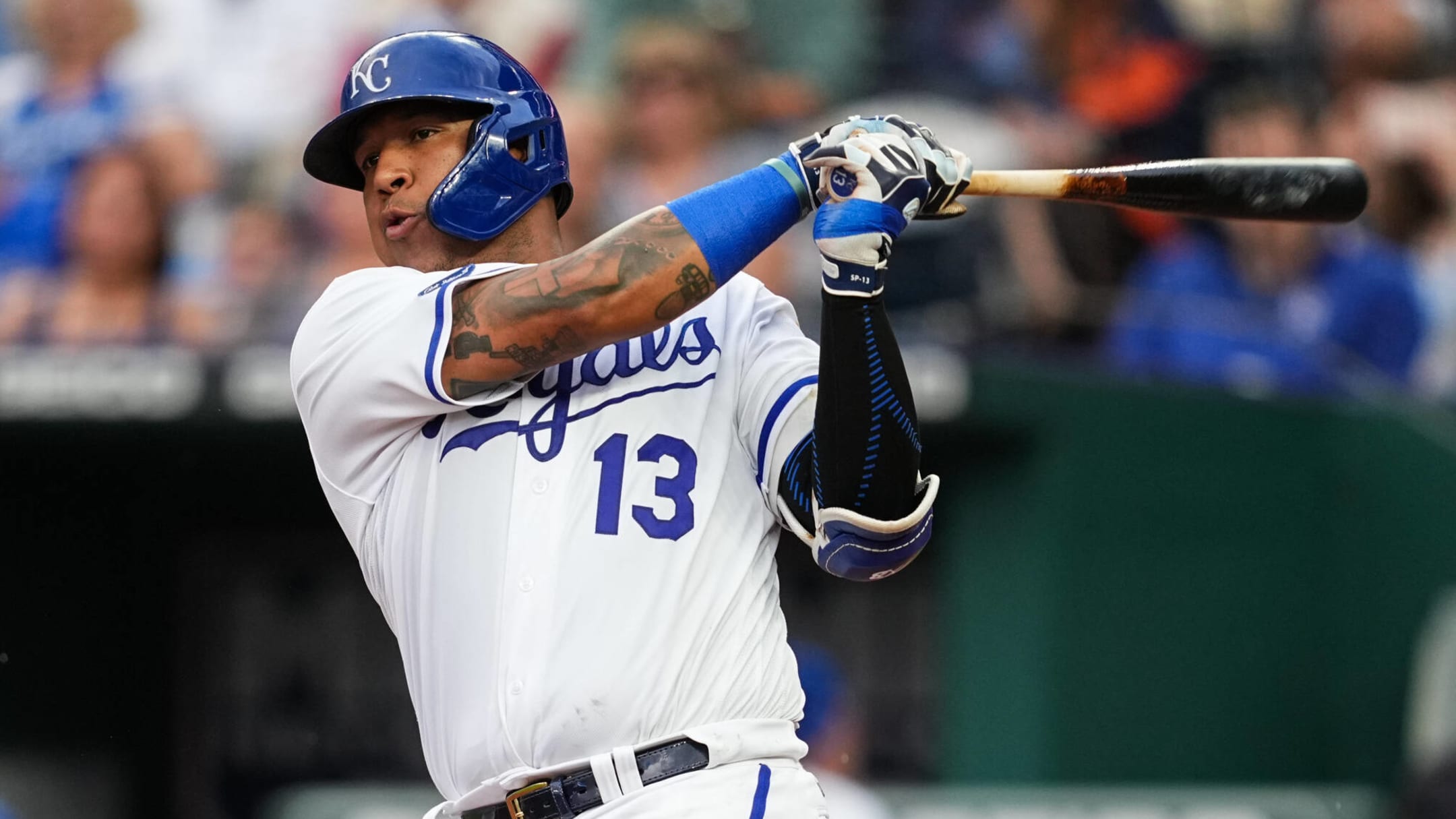 KC Royals reinstate catcher Salvador Perez from injured list