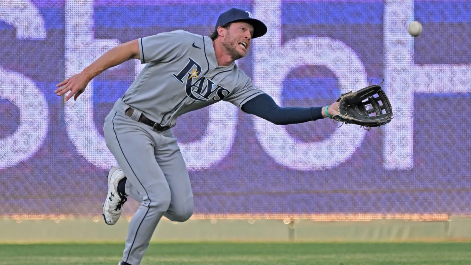 Angels signing former World Series hero