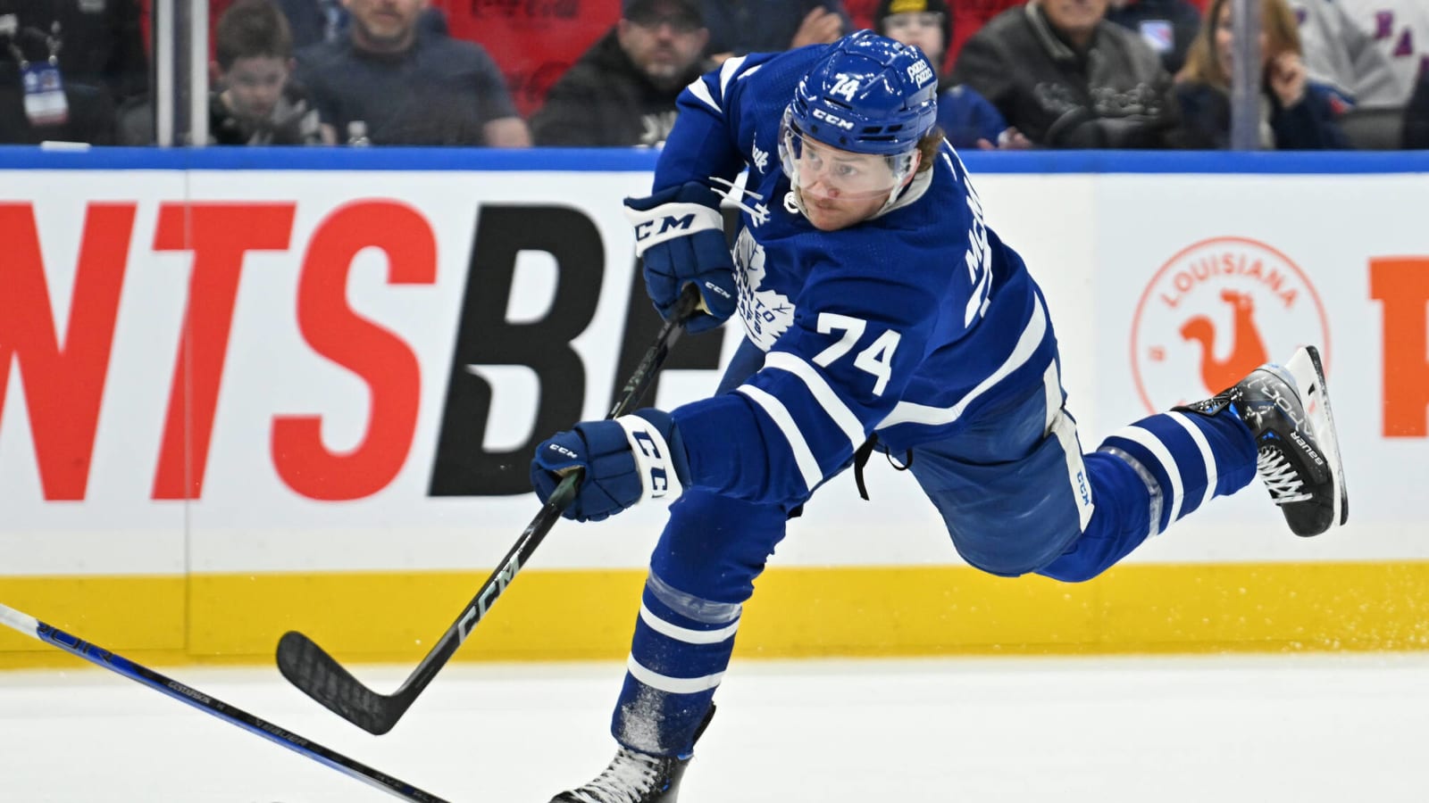 Maple Leafs sign emerging forward to extension