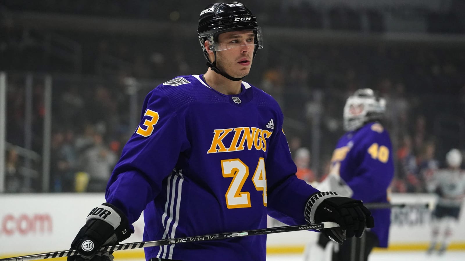 NHL - The LA Kings showing that Los Angeles Lakers love.