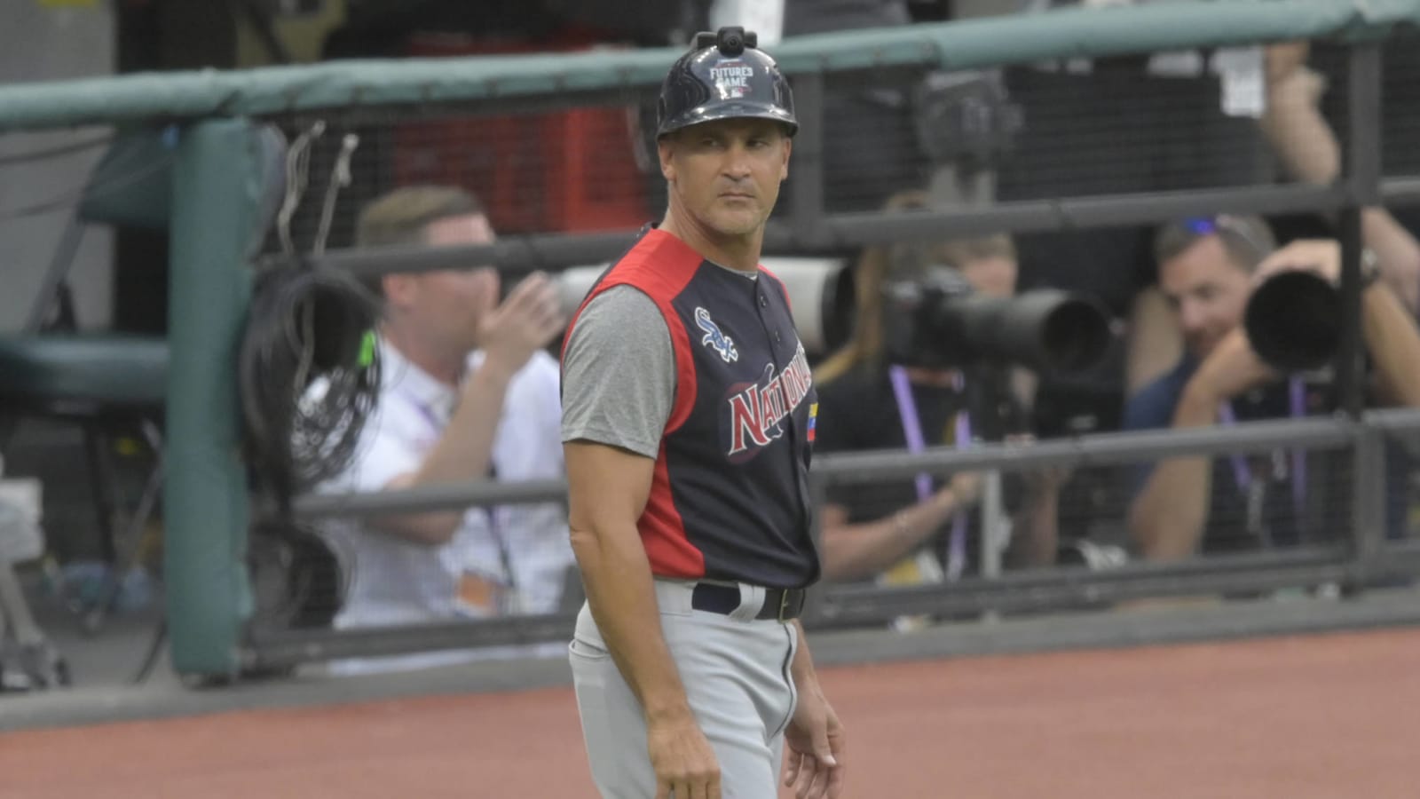 MLB investigating Omar Vizquel domestic abuse allegations