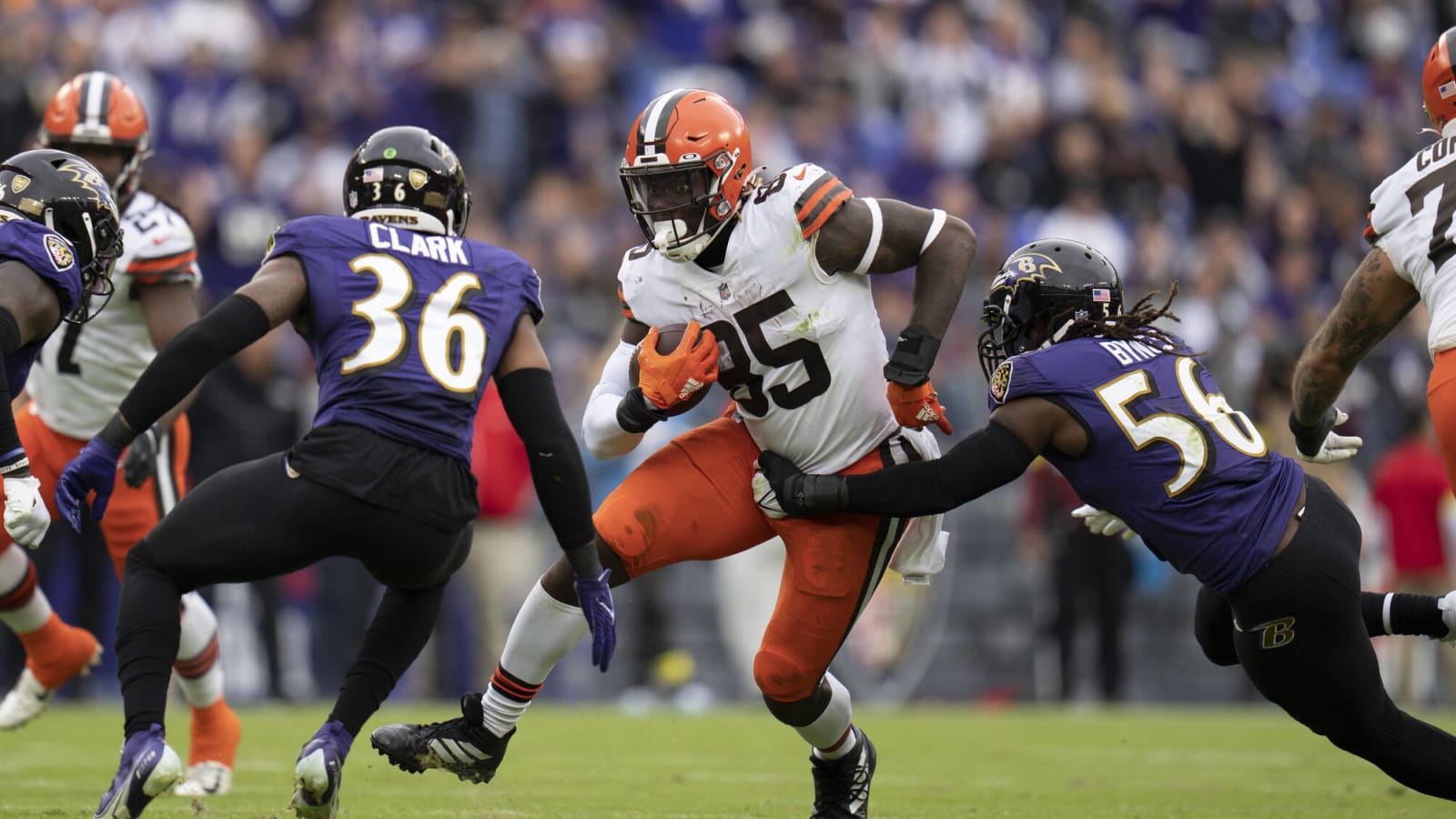 Browns TE David Njoku expected to miss time with high ankle sprain