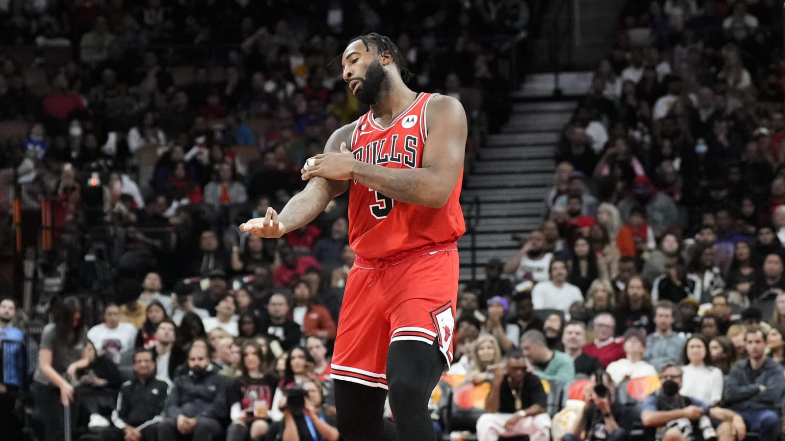 Bulls C Andre Drummond adding three-pointer to his game?