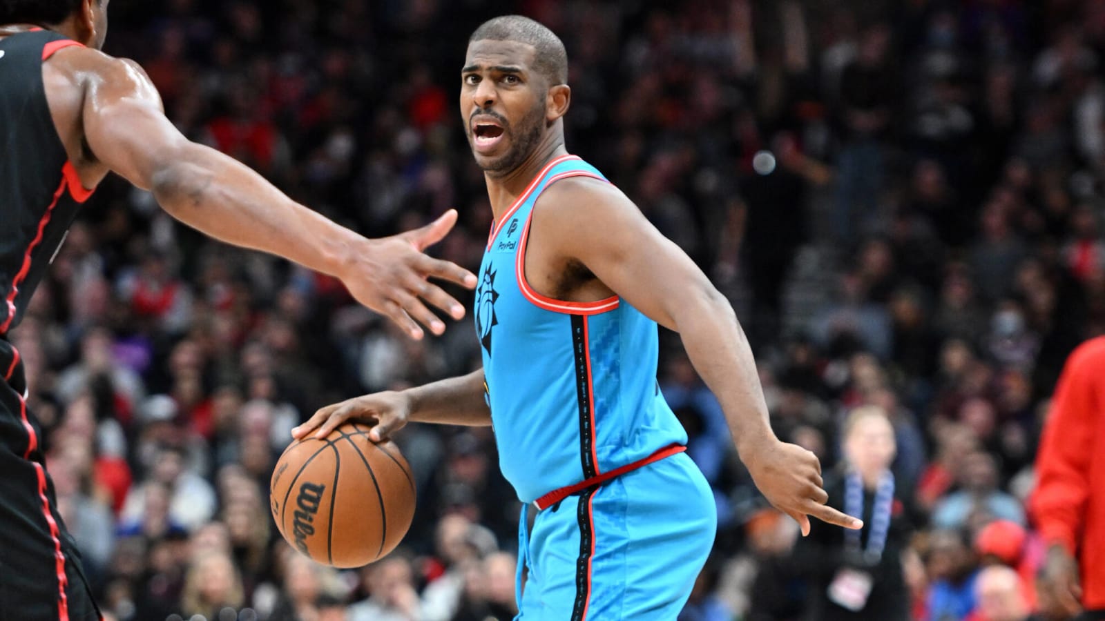 Suns eyeing possible Chris Paul replacement?