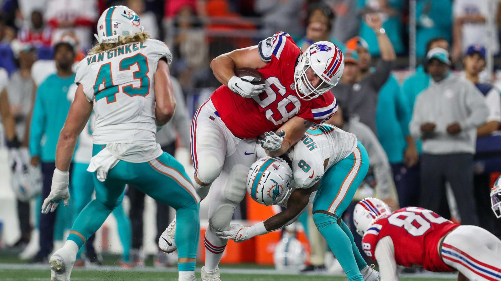 Patriots-Dolphins ends on wild lateral that almost worked