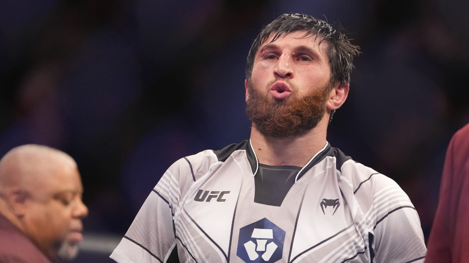 Magomed Ankalaev calls Alex Pereira a chicken