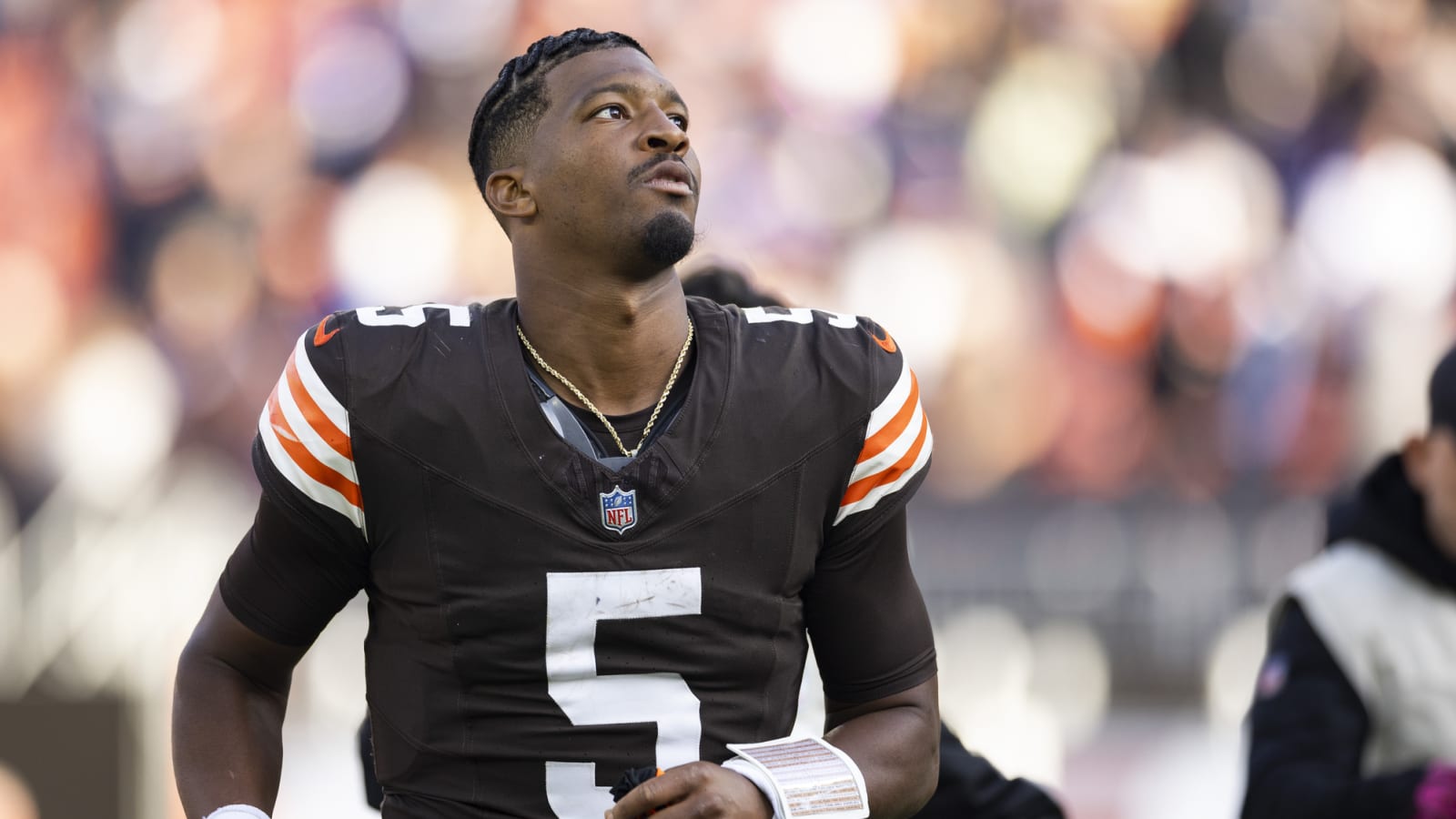 Cleveland columnist rips Browns for playing Deshaun Watson over Jameis Winston