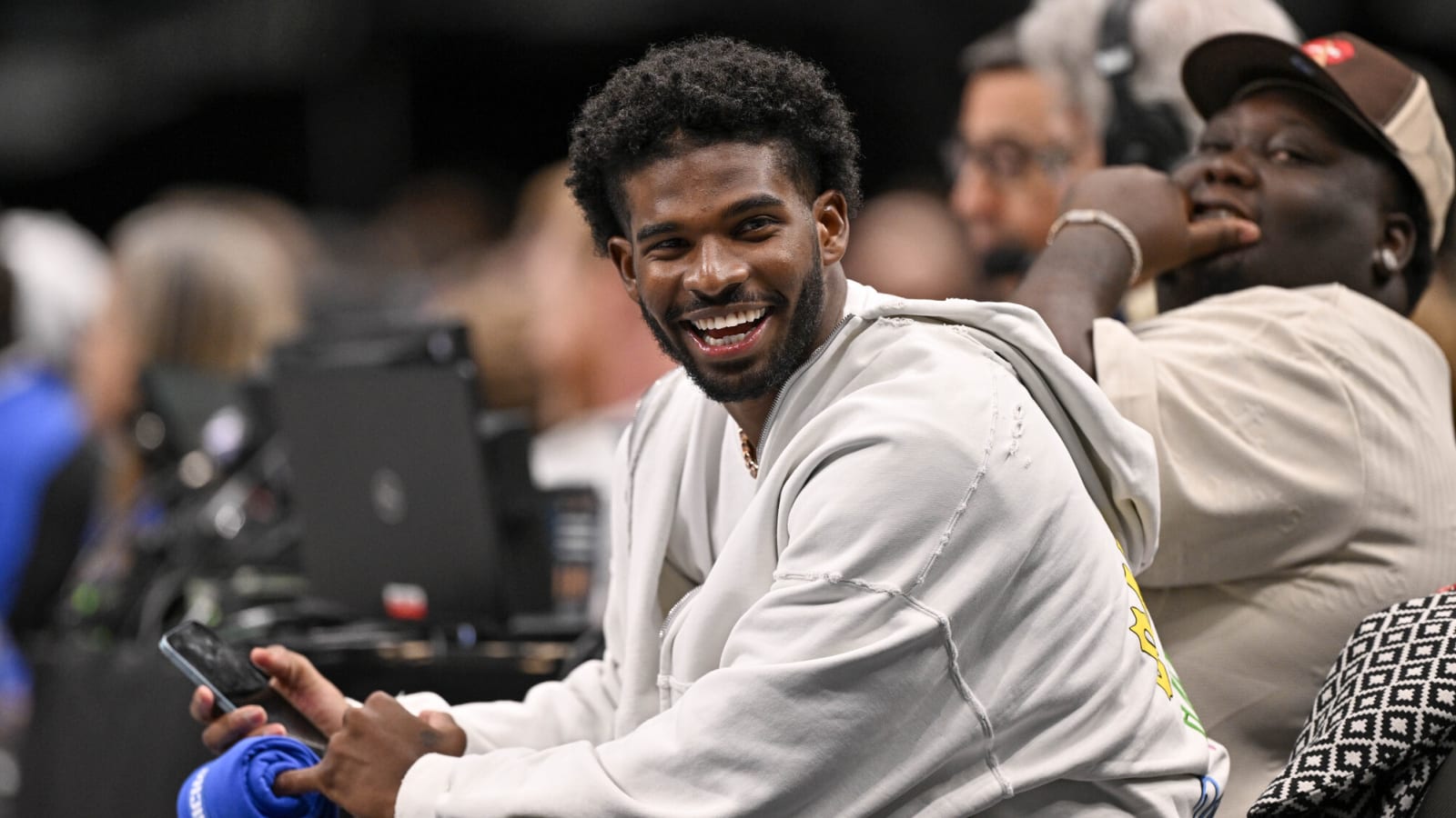 New mock draft makes stunning prediction about Shedeur Sanders