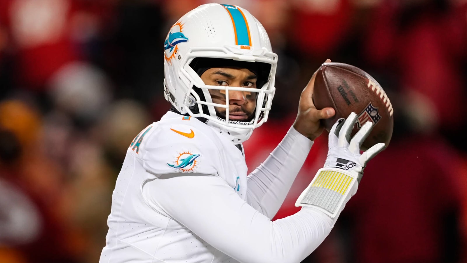 Tua Tagovailoa sends message to Dolphins about new contract