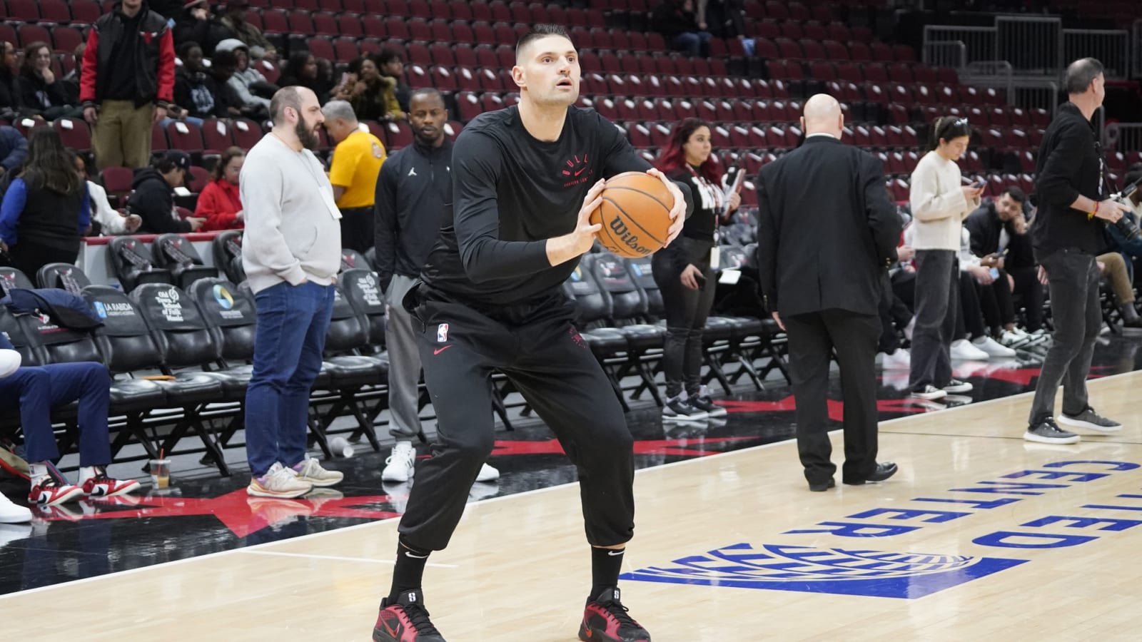 Huge Trade Suggestion Sends $60 Million Center to Warriors