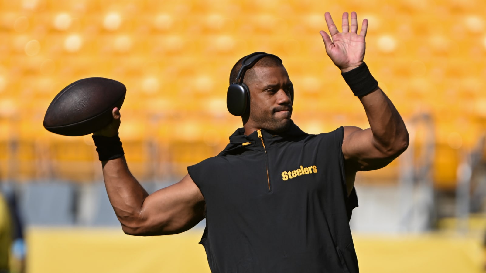 Analyst rips Steelers for controversial Russell Wilson decision