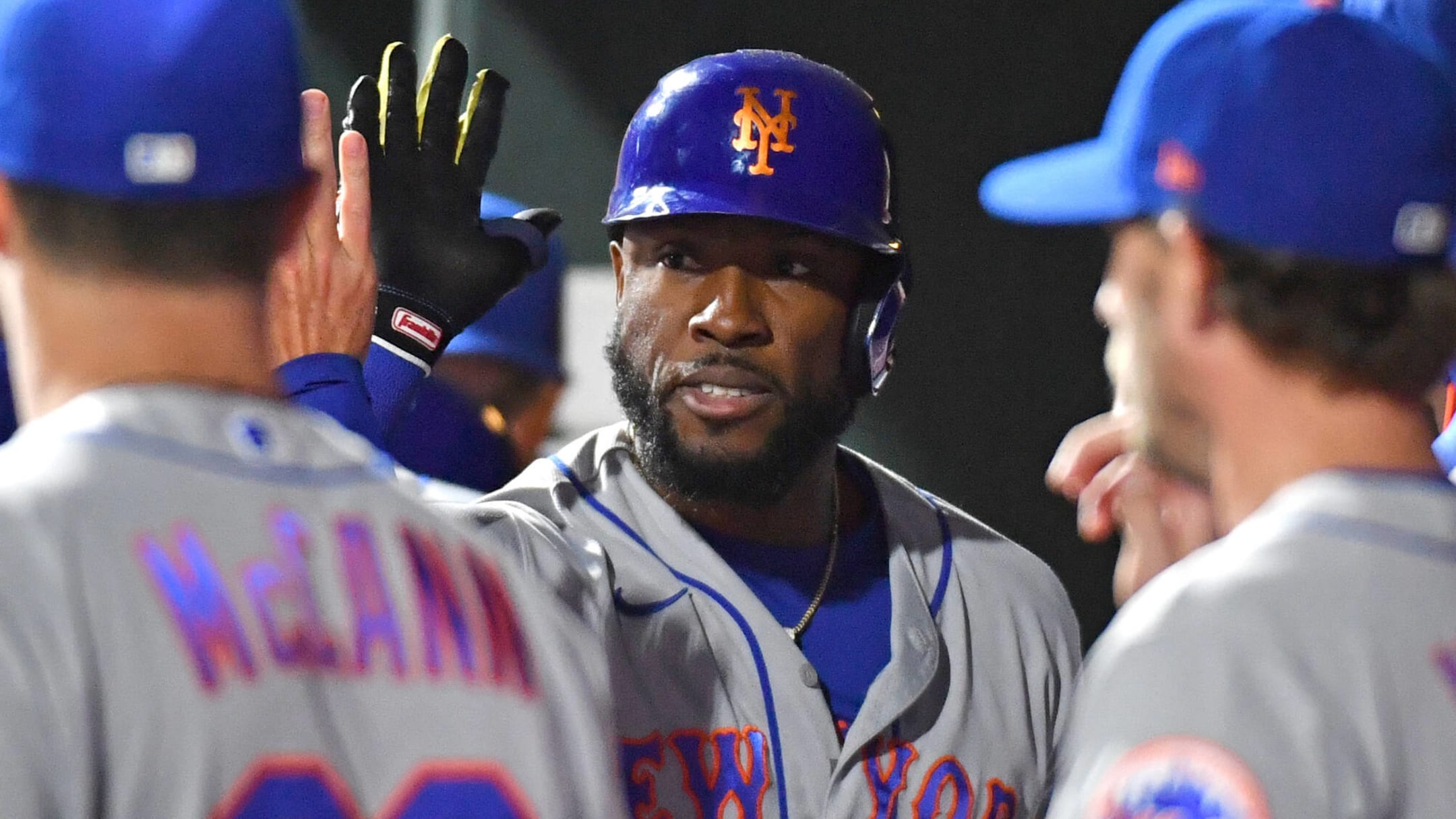 MLB: Mets rally with 6 runs in 8th inning to beat Phillies