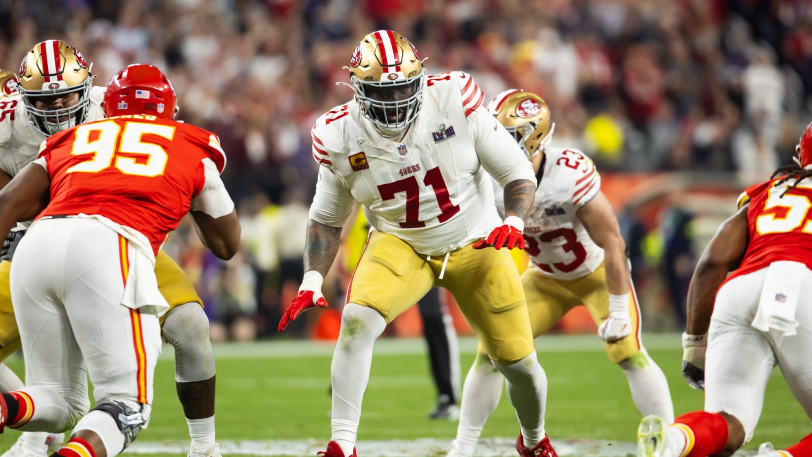 49ers, Trent Williams agree to contract extension