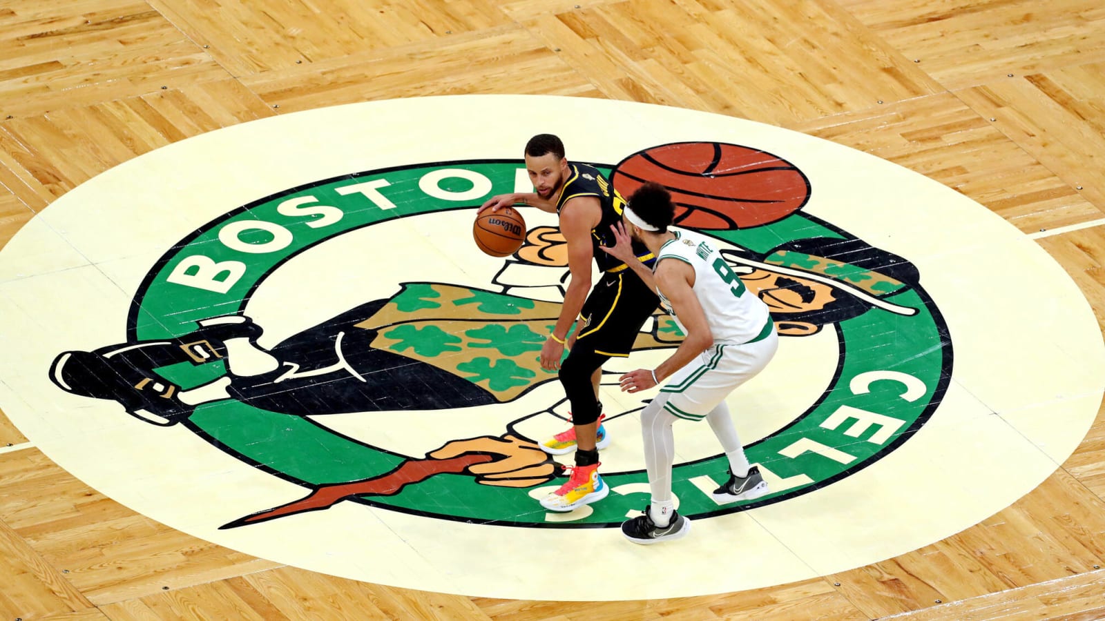 Celtics pay tribute to Bill Russell with No. 6 in parquet paint