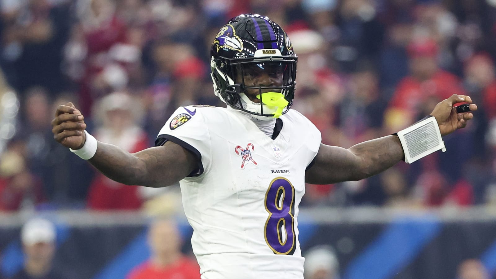 Ravens' Jackson bolsters MVP case in dominant win vs. Texans Yardbarker