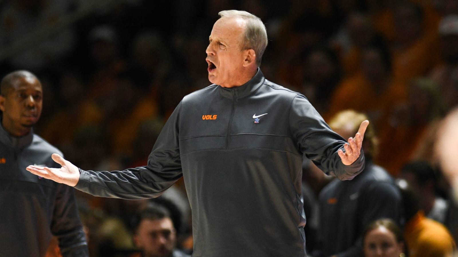 Tennessee basketball coach Rick Barnes explains Santiago Vescovi&#39;s clipboard moment against Alabama