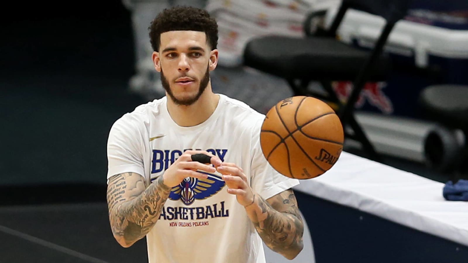 Bulls to acquire Lonzo Ball via sign-and-trade