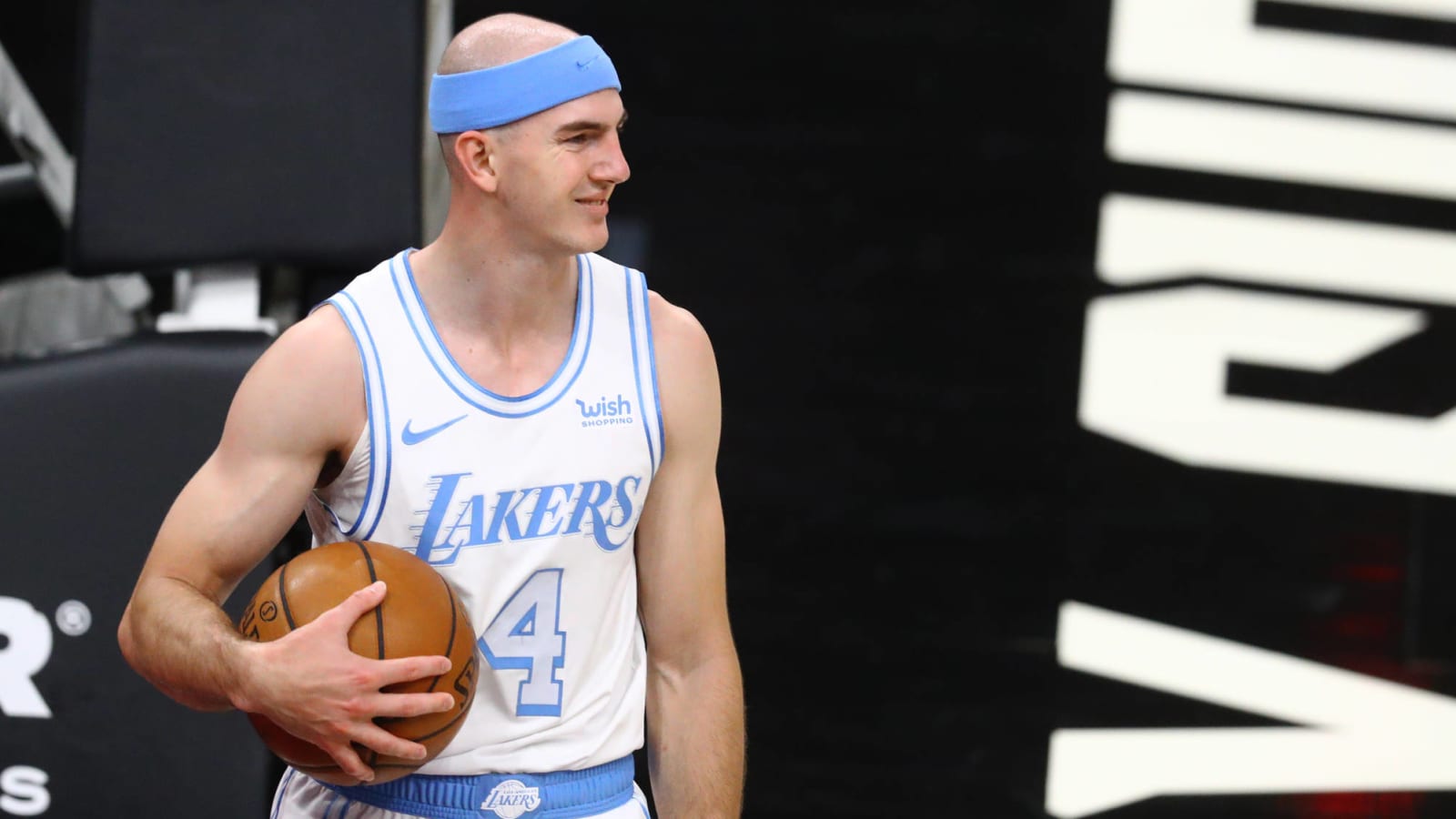 Alex Caruso, Bulls agree to four-year, $37M deal