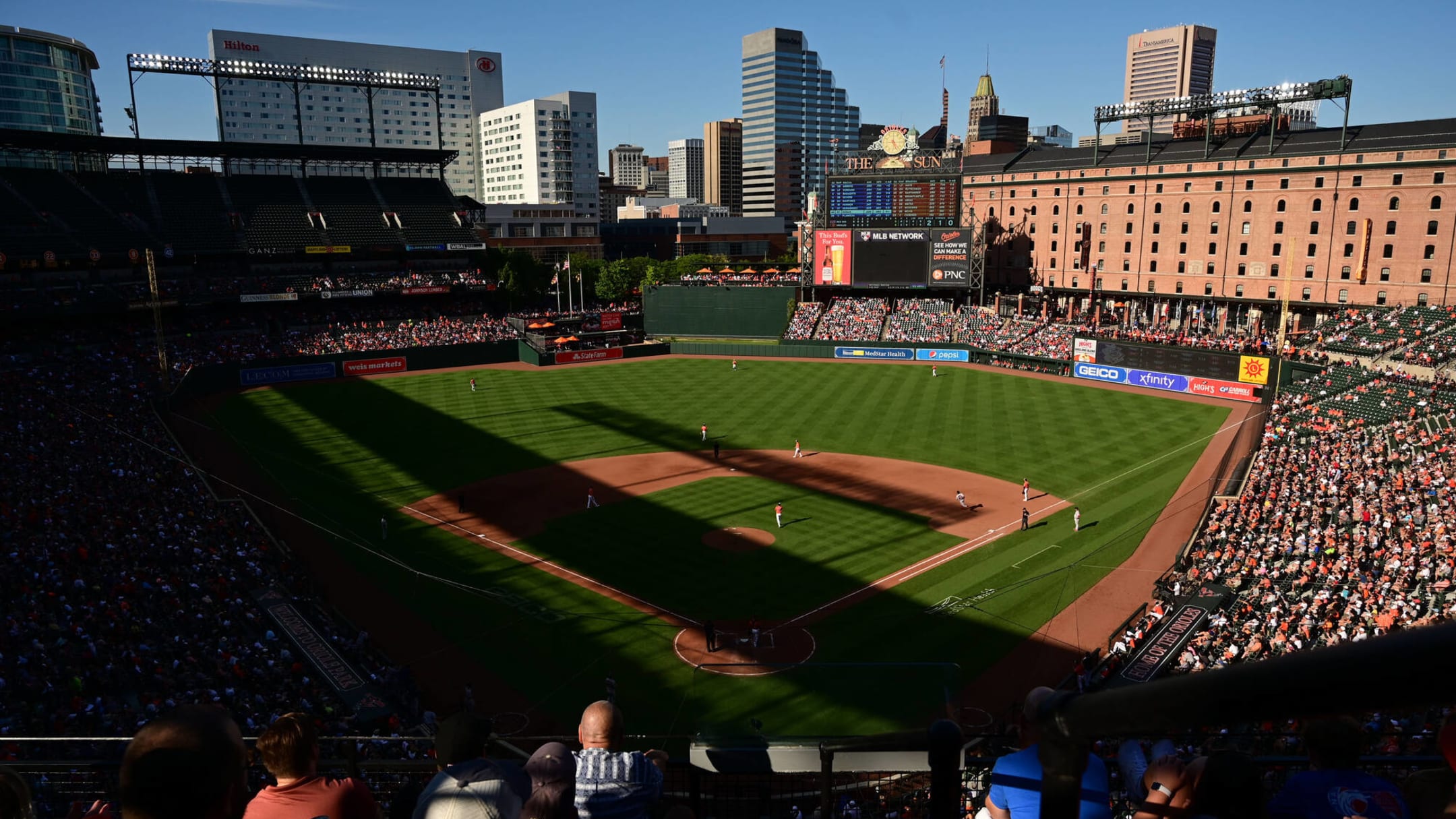 Baltimore Orioles reach agreement on 30-year lease that will keep team at Camden  Yards - CBS Baltimore