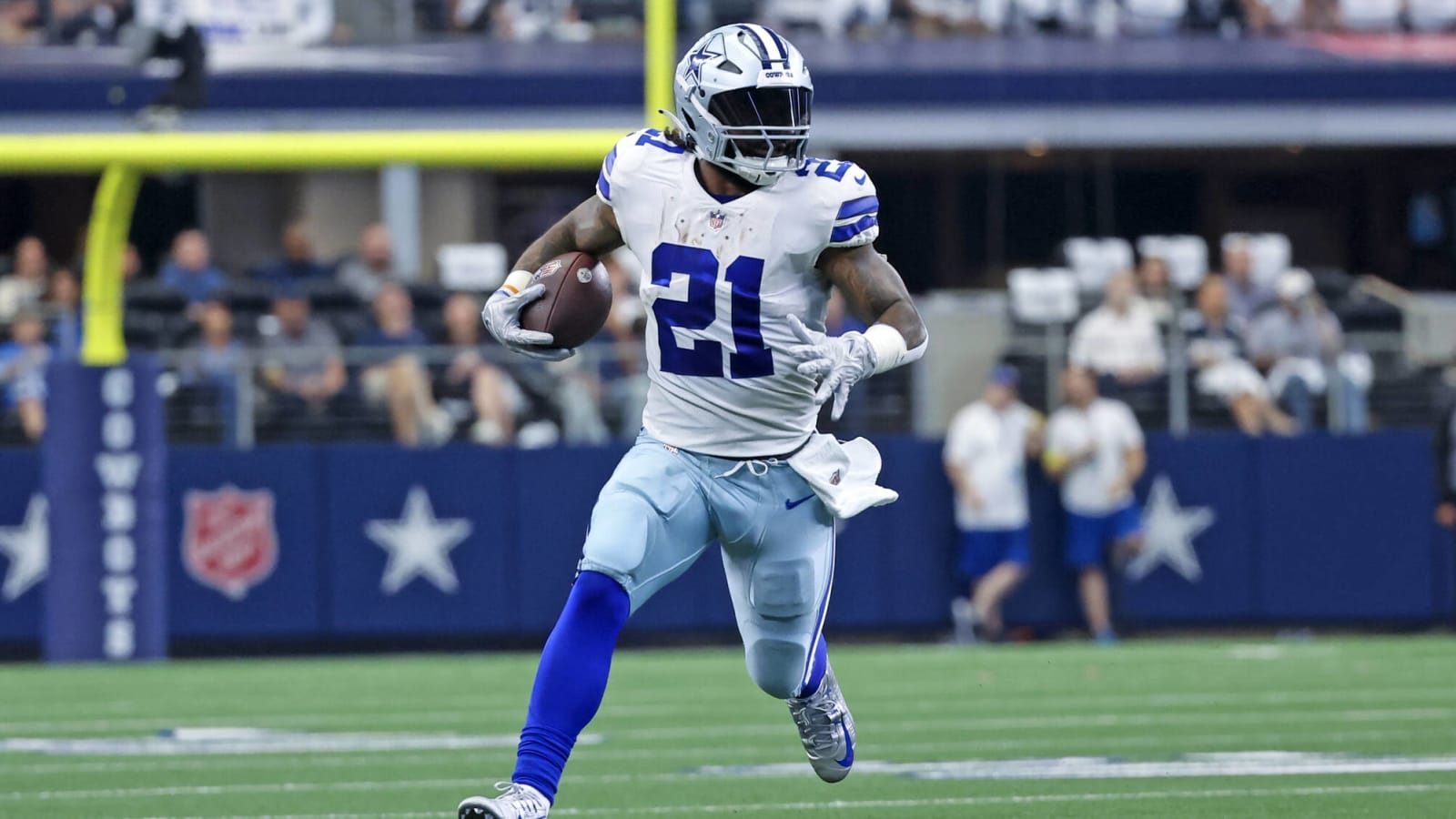 Ezekiel Elliott's status remains in question for Sunday