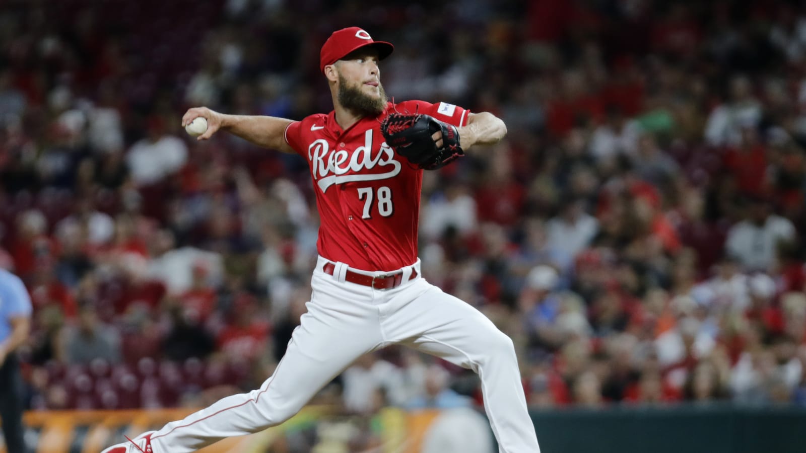 Reds Outright Alan Busenitz