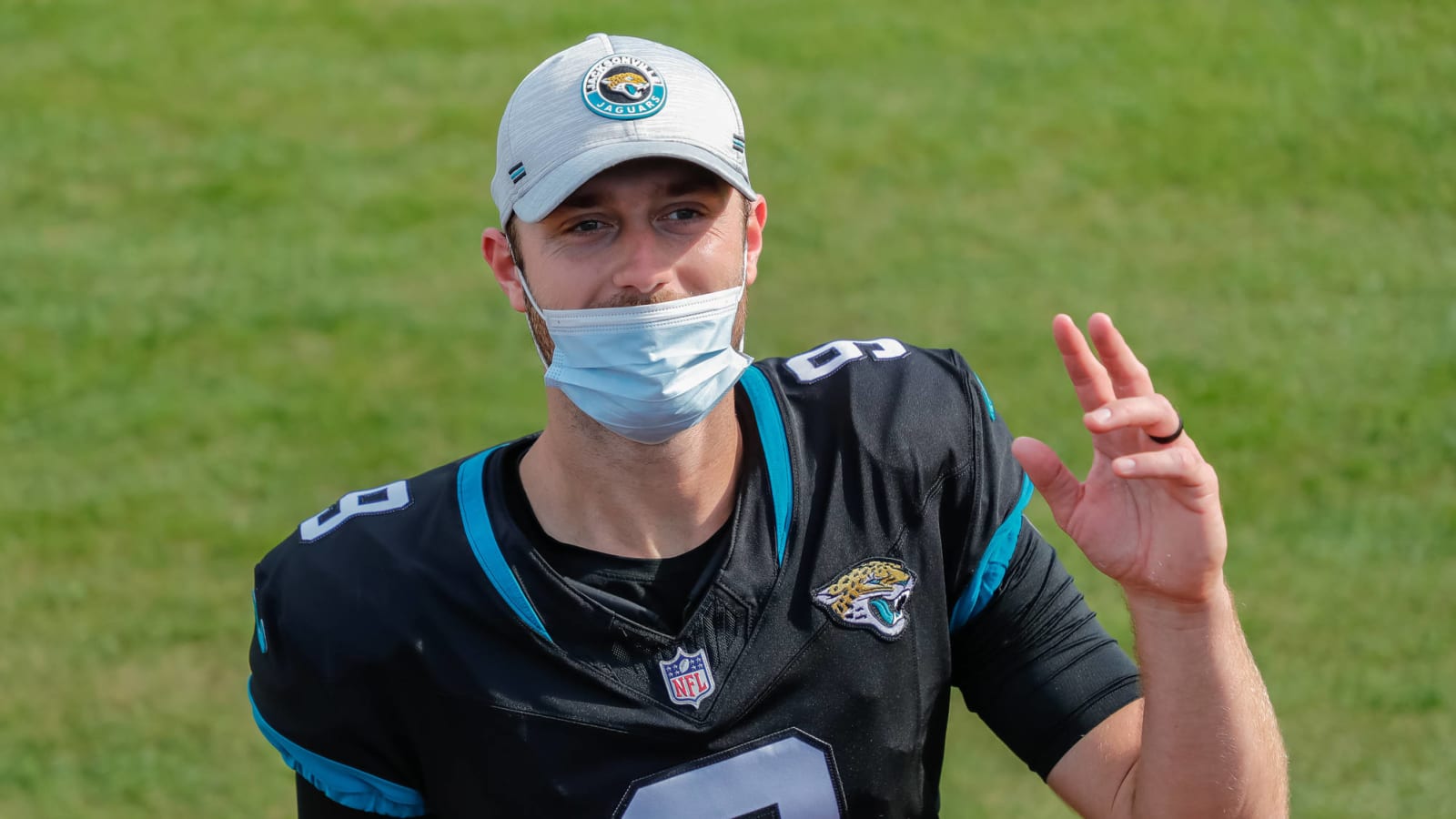 Jaguars extend punter Logan Cooke