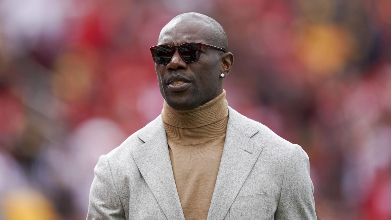 T.O. teases return, says he's 'no different' than Tom Brady