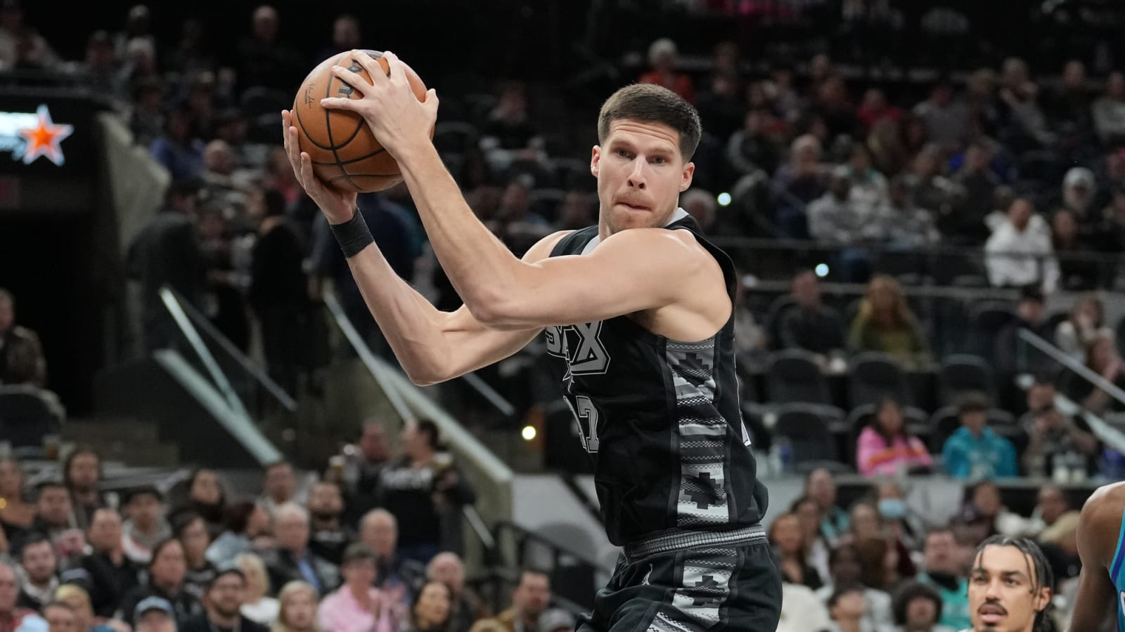 Kings Sign Sharpshooter After Minor Trade