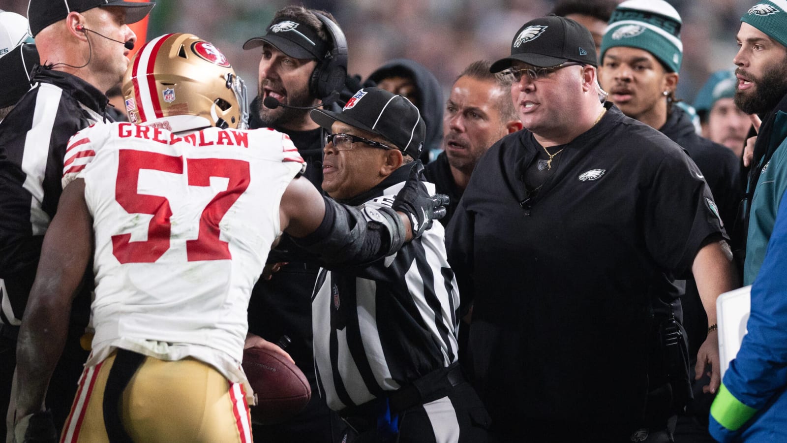 Report: 49ers LB, Eagles chief security officer 'exchanged words' before Week 13 game