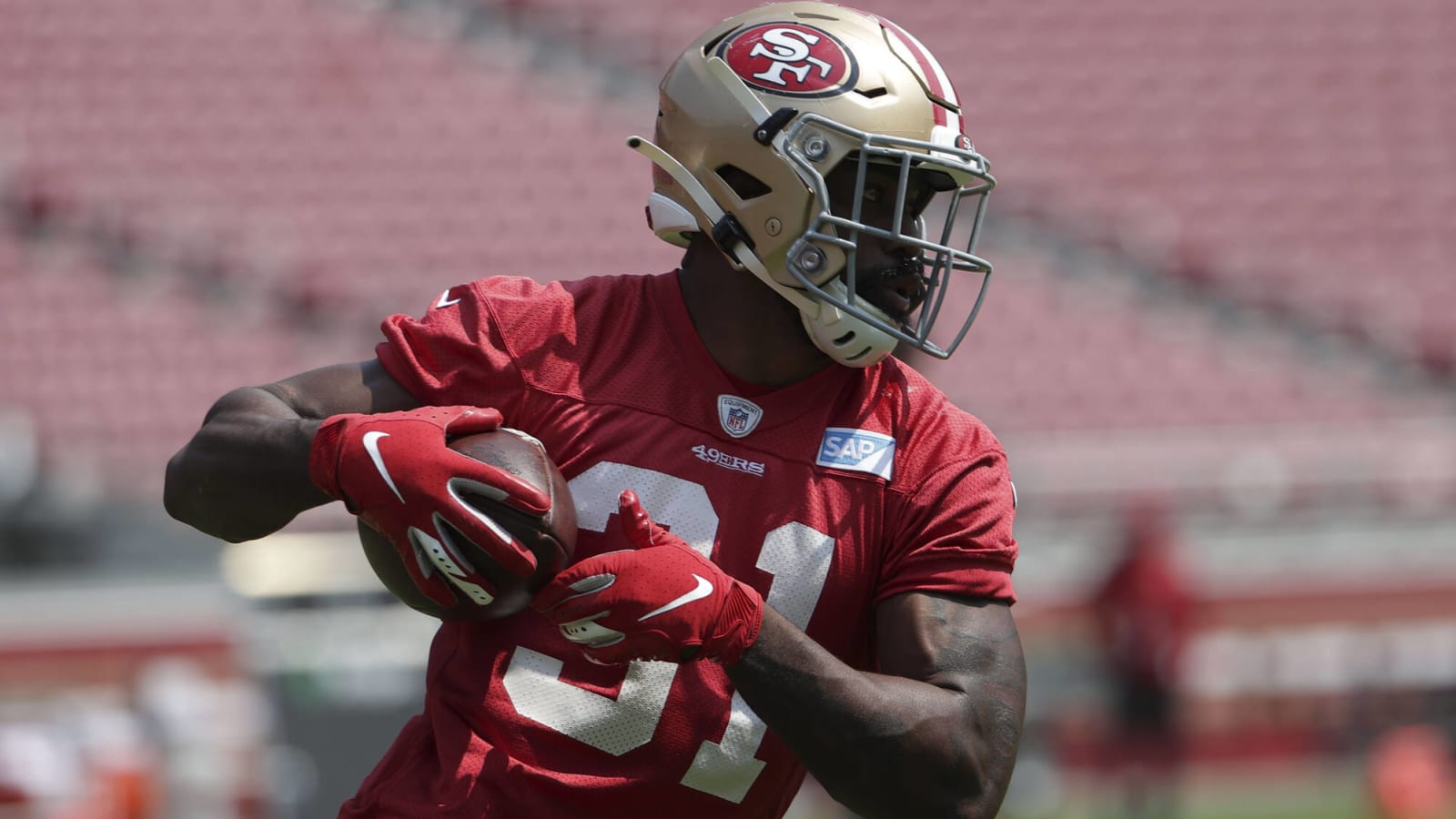 Raheem Mostert signs with Dolphins, reuniting with Mike McDaniel