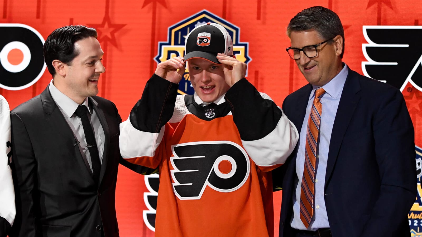 Bailey: Potential Matvei Michkov Arrival Cannot Change Flyers’ Future Plans