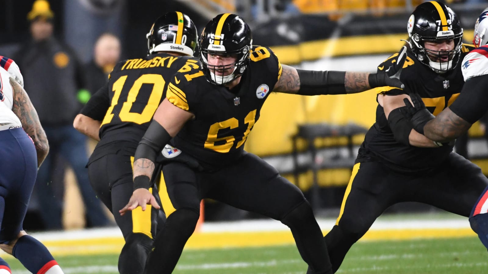 Video: Steelers Top Center Fits in Free Agency