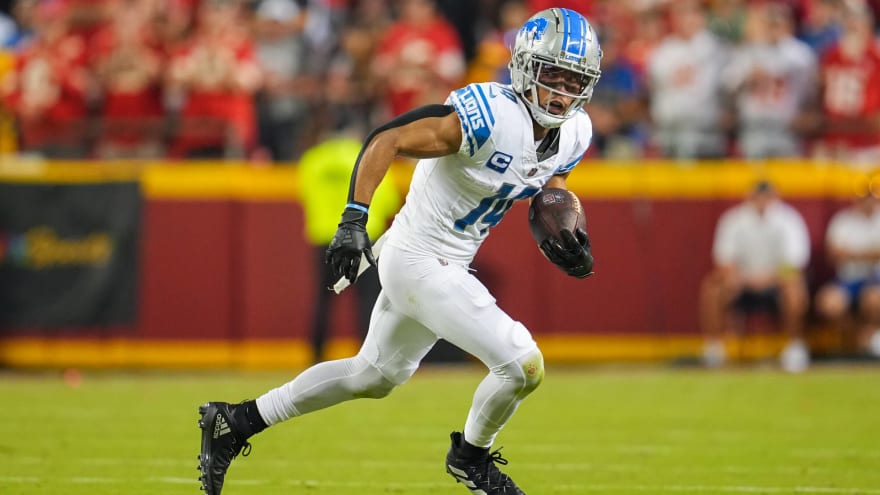 Lions WR Amon-Ra St. Brown shares warning after extension