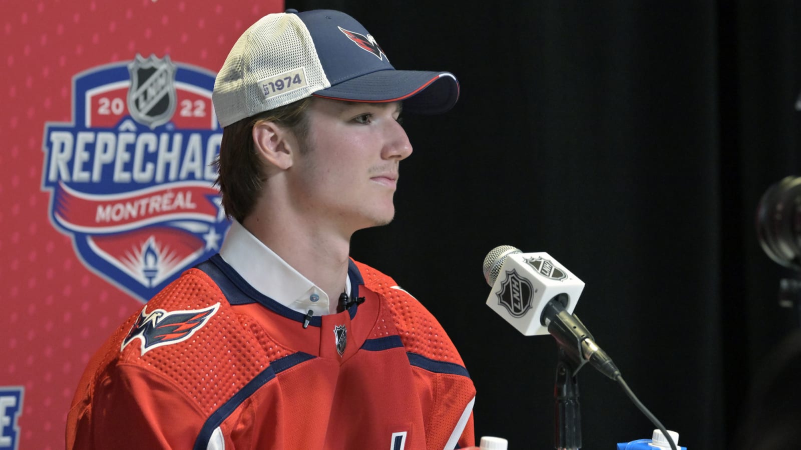 Capitals defense prospect signs AHL tryout