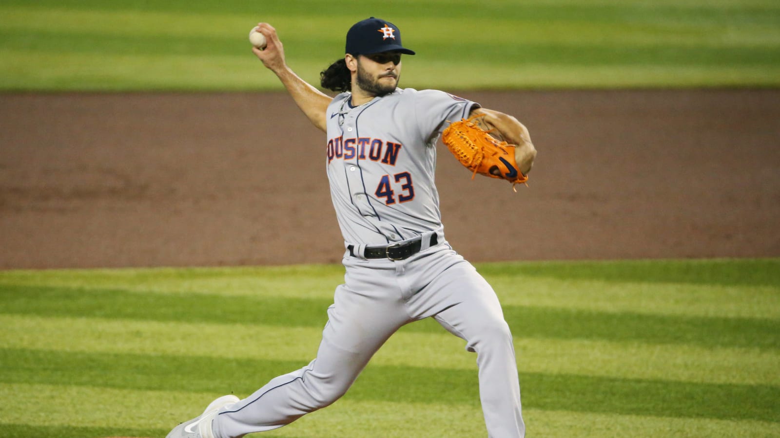 Lance McCullers angered by Diamondbacks opening Chase Field roof mid-game