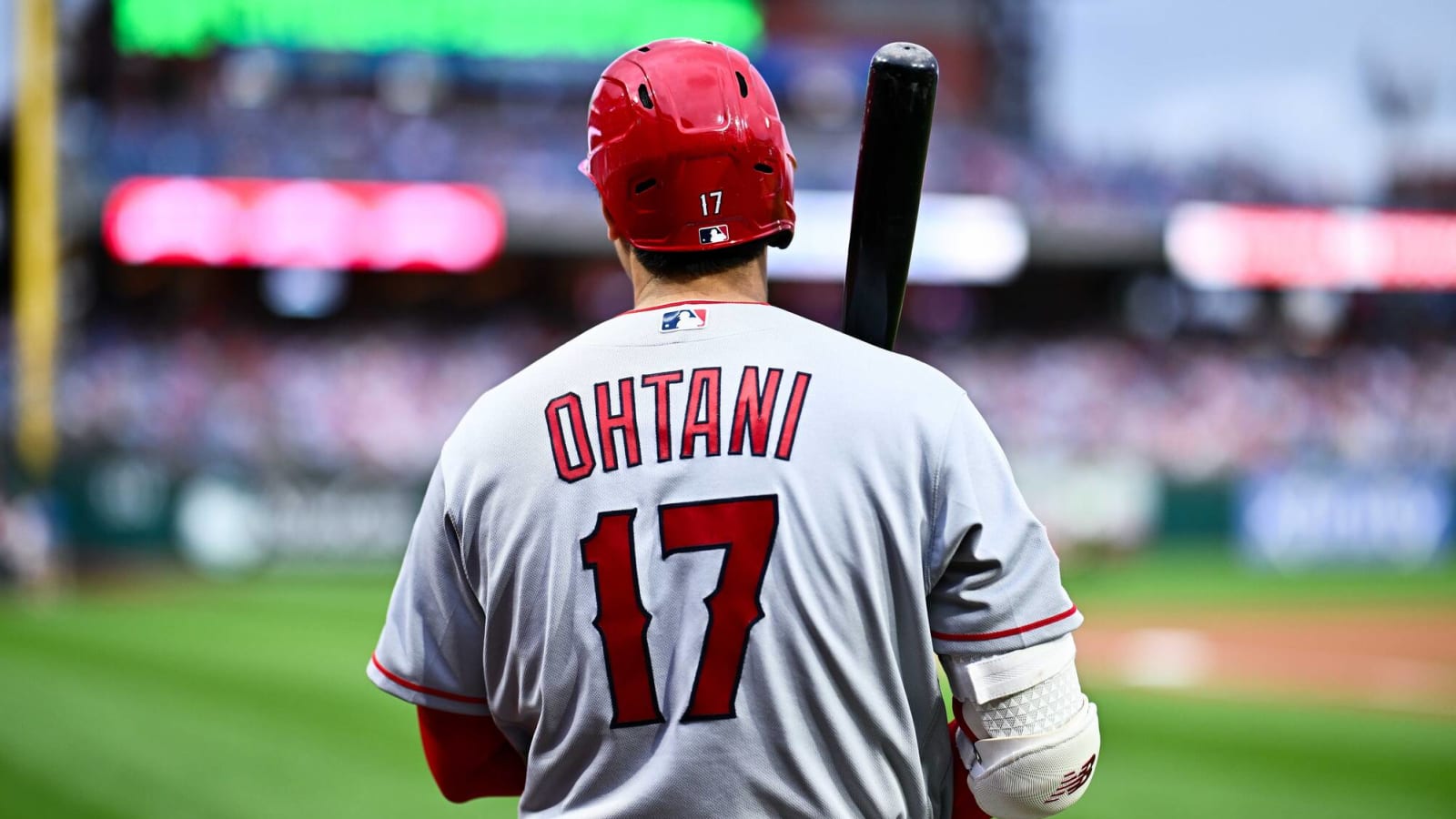 Dodgers sign Shohei Ohtani to historic contract