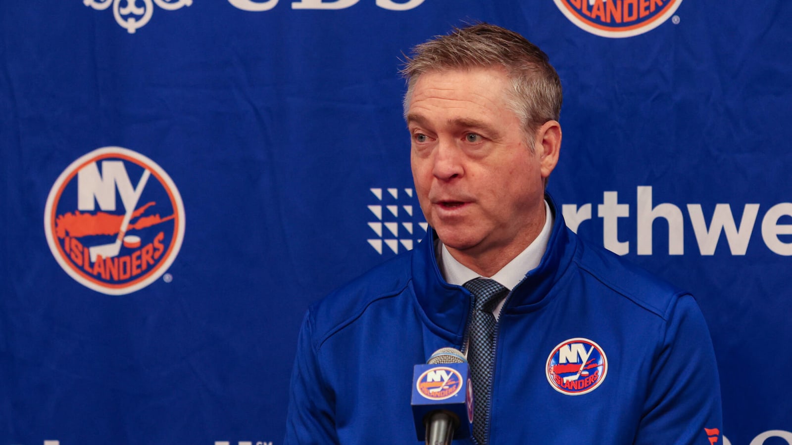 Islanders’ Roy Can Learn From Hurricanes’ Brind’Amour