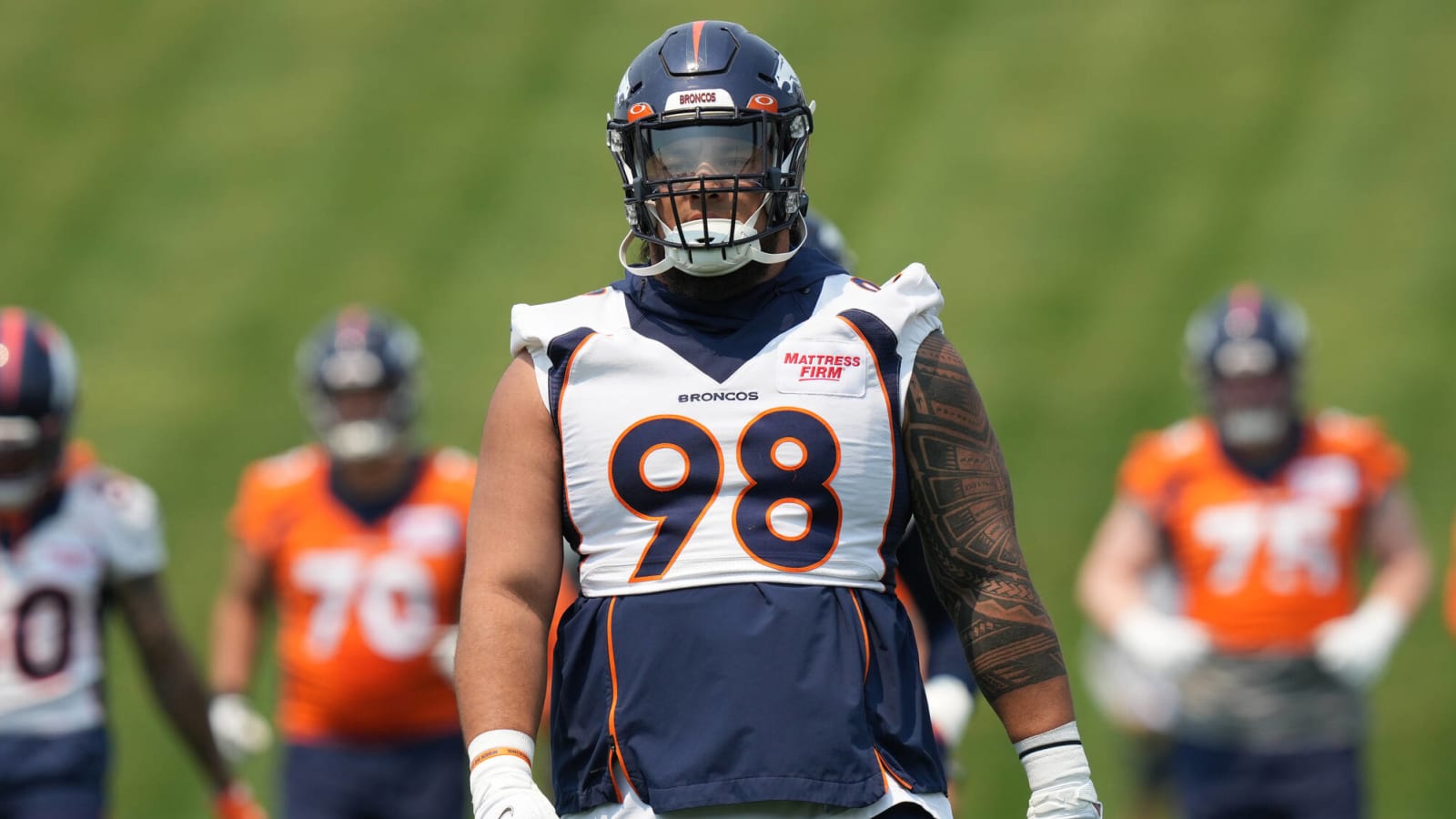 Broncos place three players on IR, re-sign two others