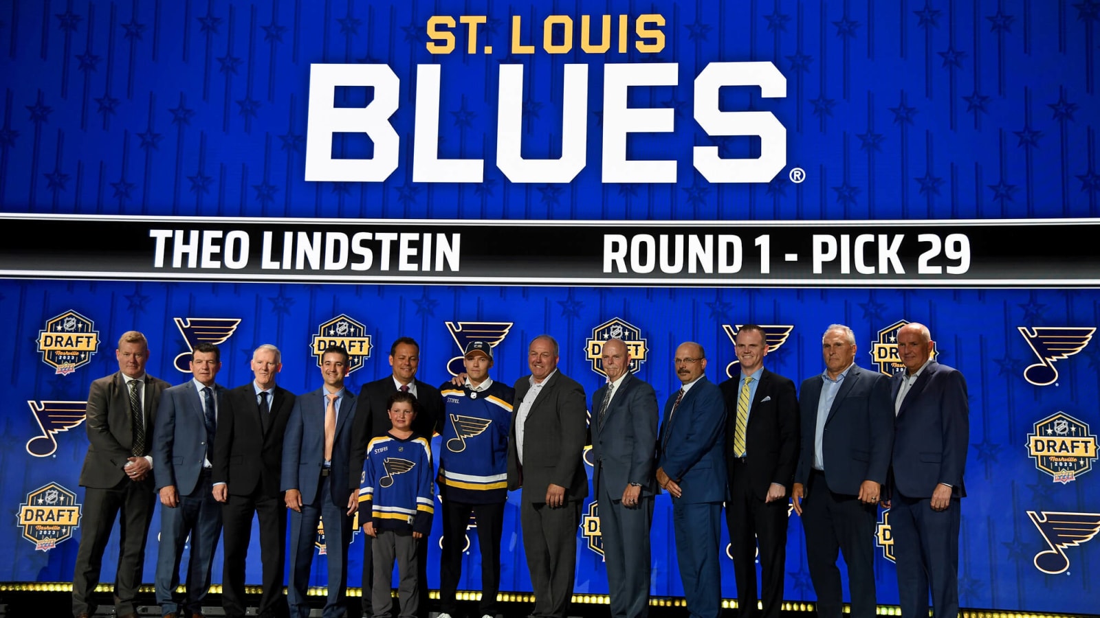 Blues sign first-round pick to three-year contract