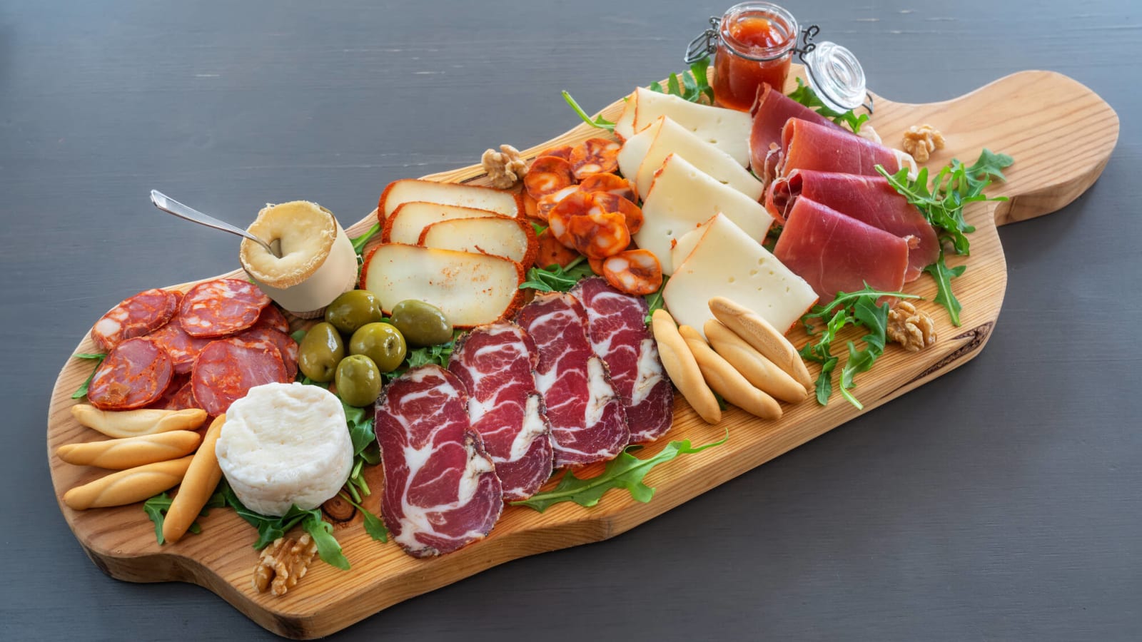 20 items we always include on our charcuterie board