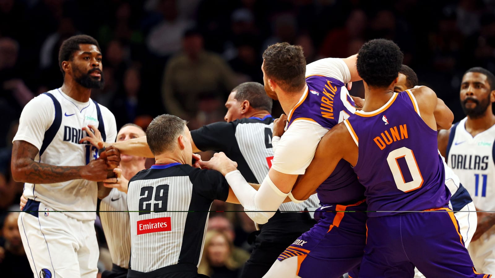 Watch: Brawl breaks out during Suns-Mavericks game