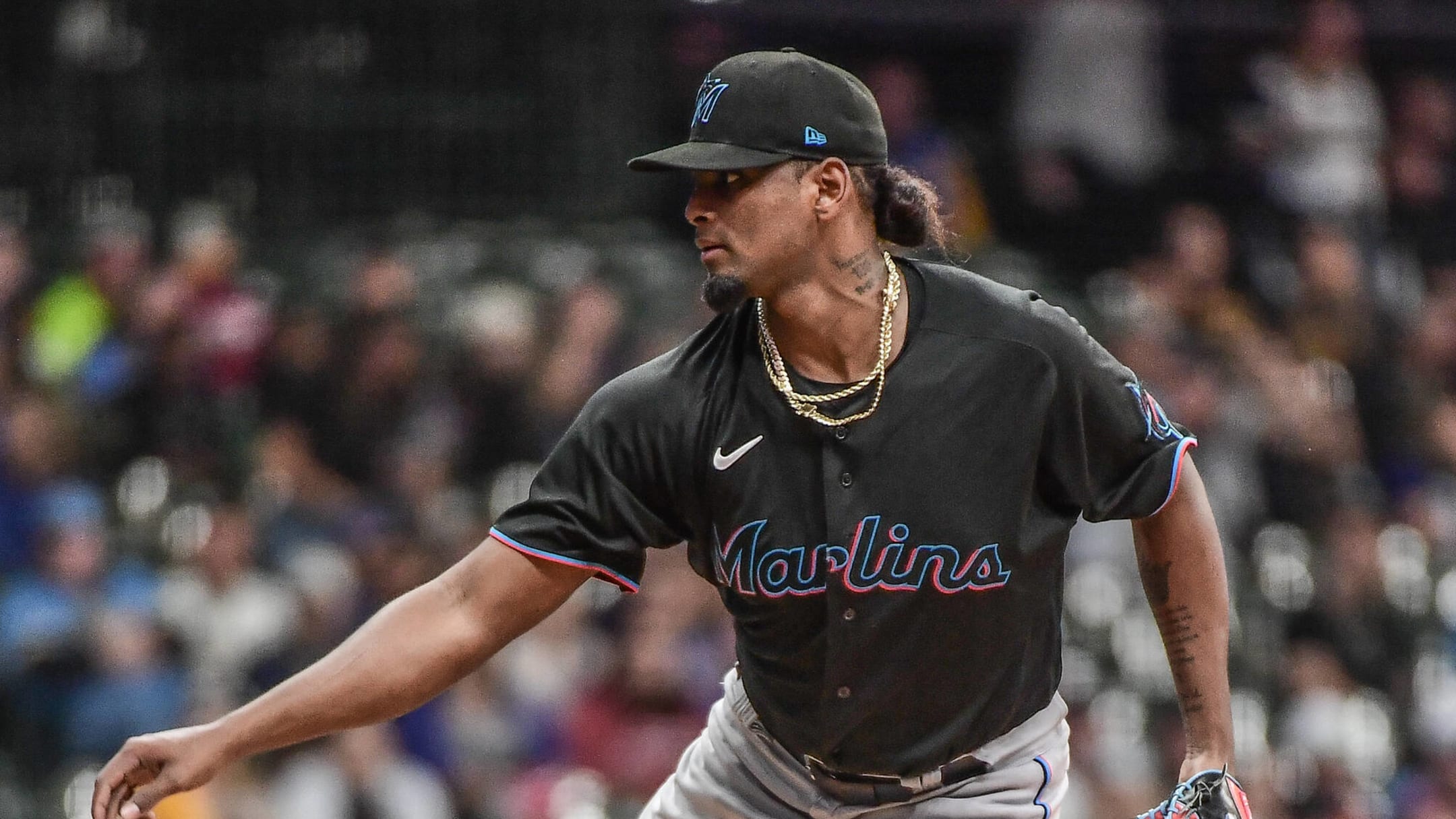 Cubs Need To Target 2 Marlins Pitchers Who Are On The Trading