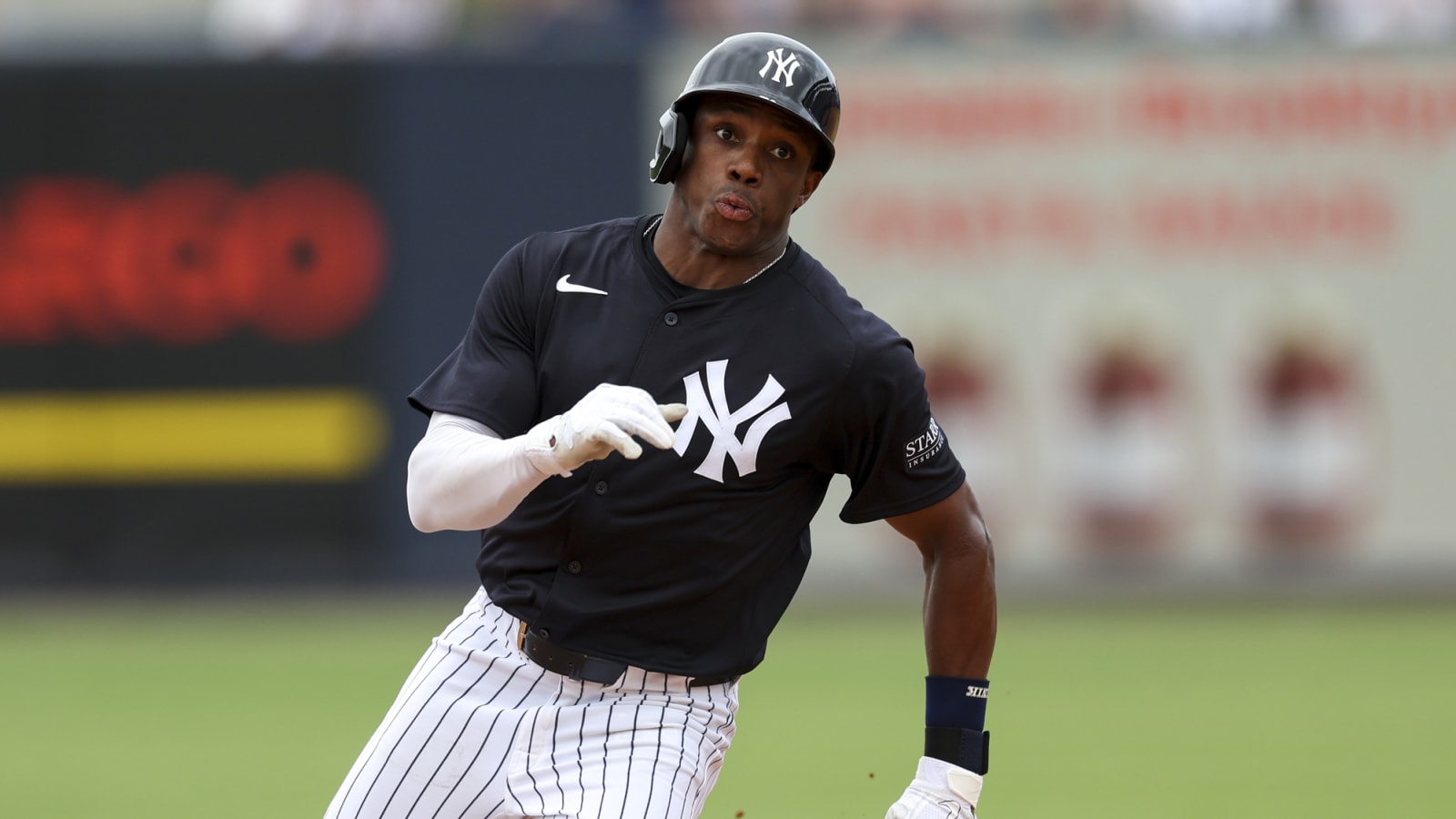 Chicago Cubs sign this quality 32-year-old veteran outfielder to a minor-league deal