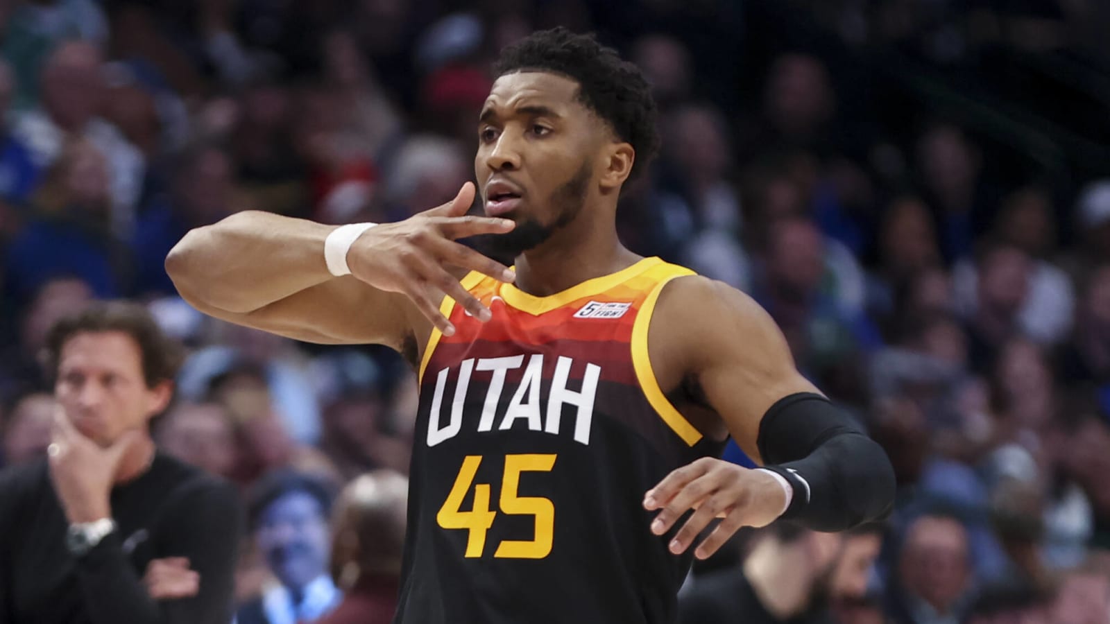 Knicks hope to keep Donovan Mitchell trade hopes alive