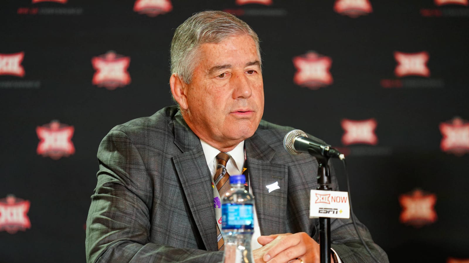 Big 12 commish fears pandemic may interrupt NCAA seasons