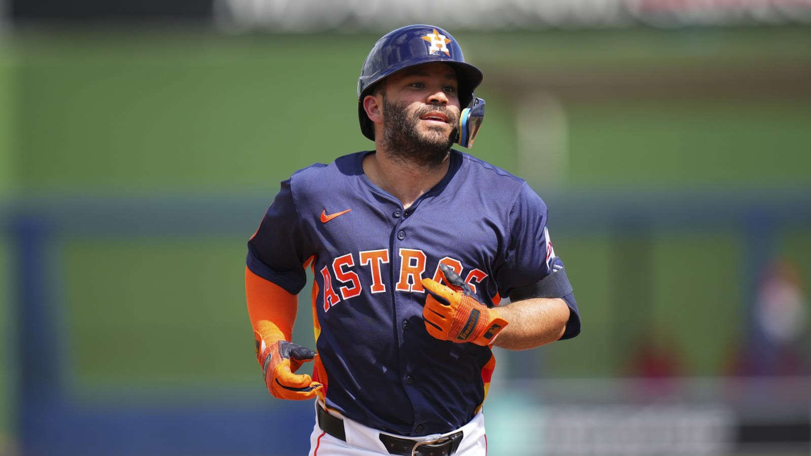 Astros manager confirms Jose Altuve will open season as primary left fielder