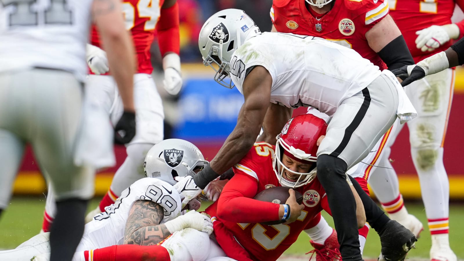 49ers Should Follow Raiders’ Blueprint To Beating The Chiefs In Super Bowl LVIII