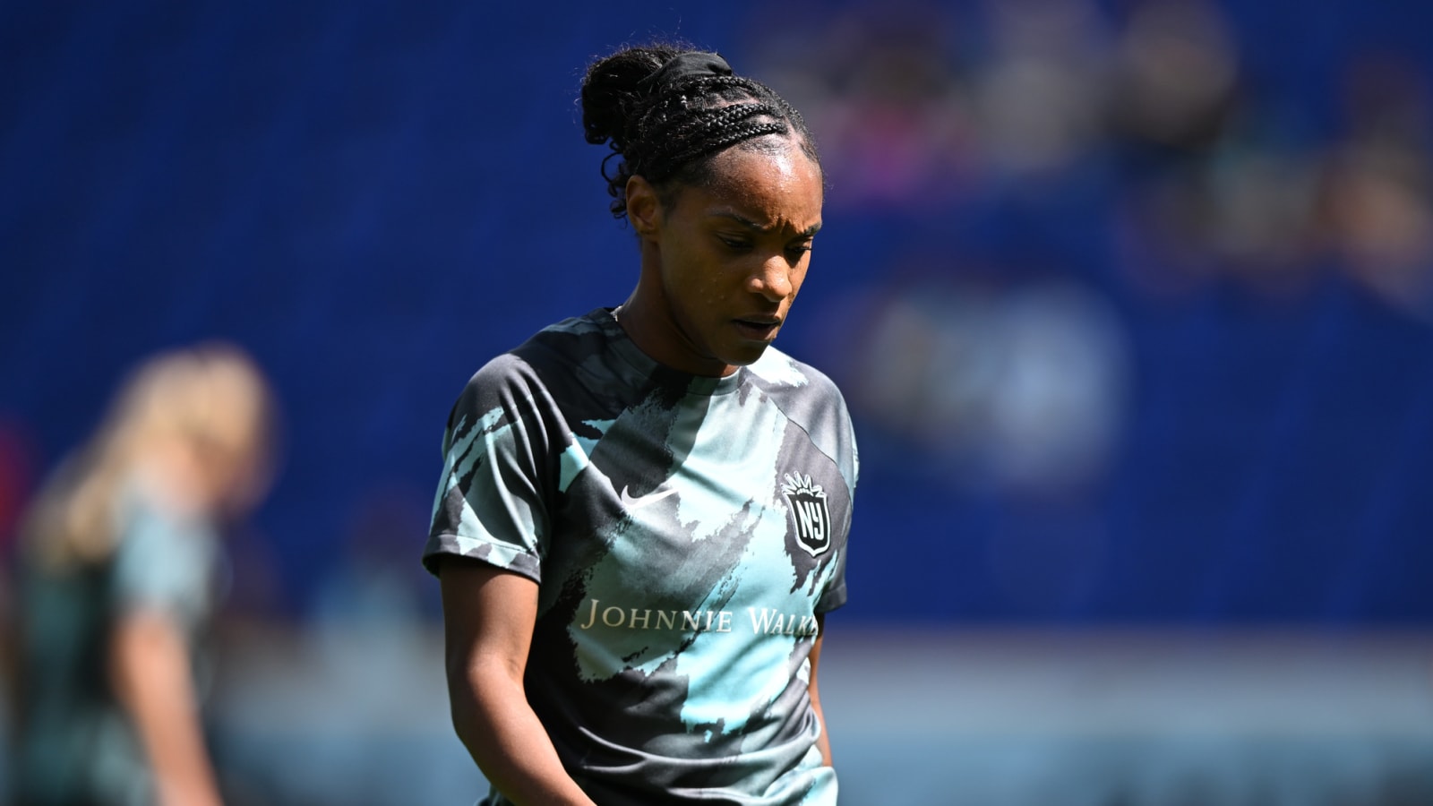 Crystal Dunn signs with Paris Saint Germain through June 2027