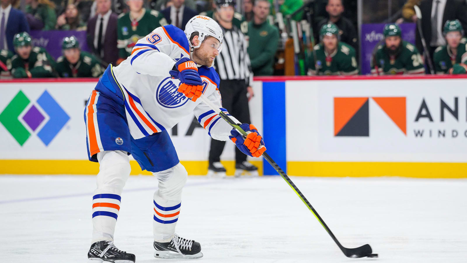 Oilers Announcers Question Referee Bias Against Leon Draisaitl That Fans Have Noticed For Years