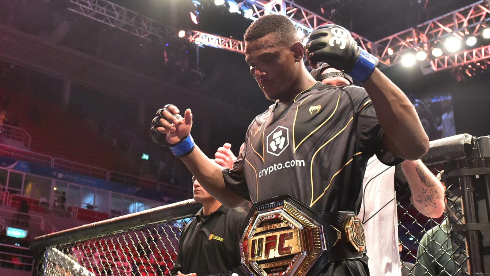 Who should fight for vacant UFC light heavyweight title?